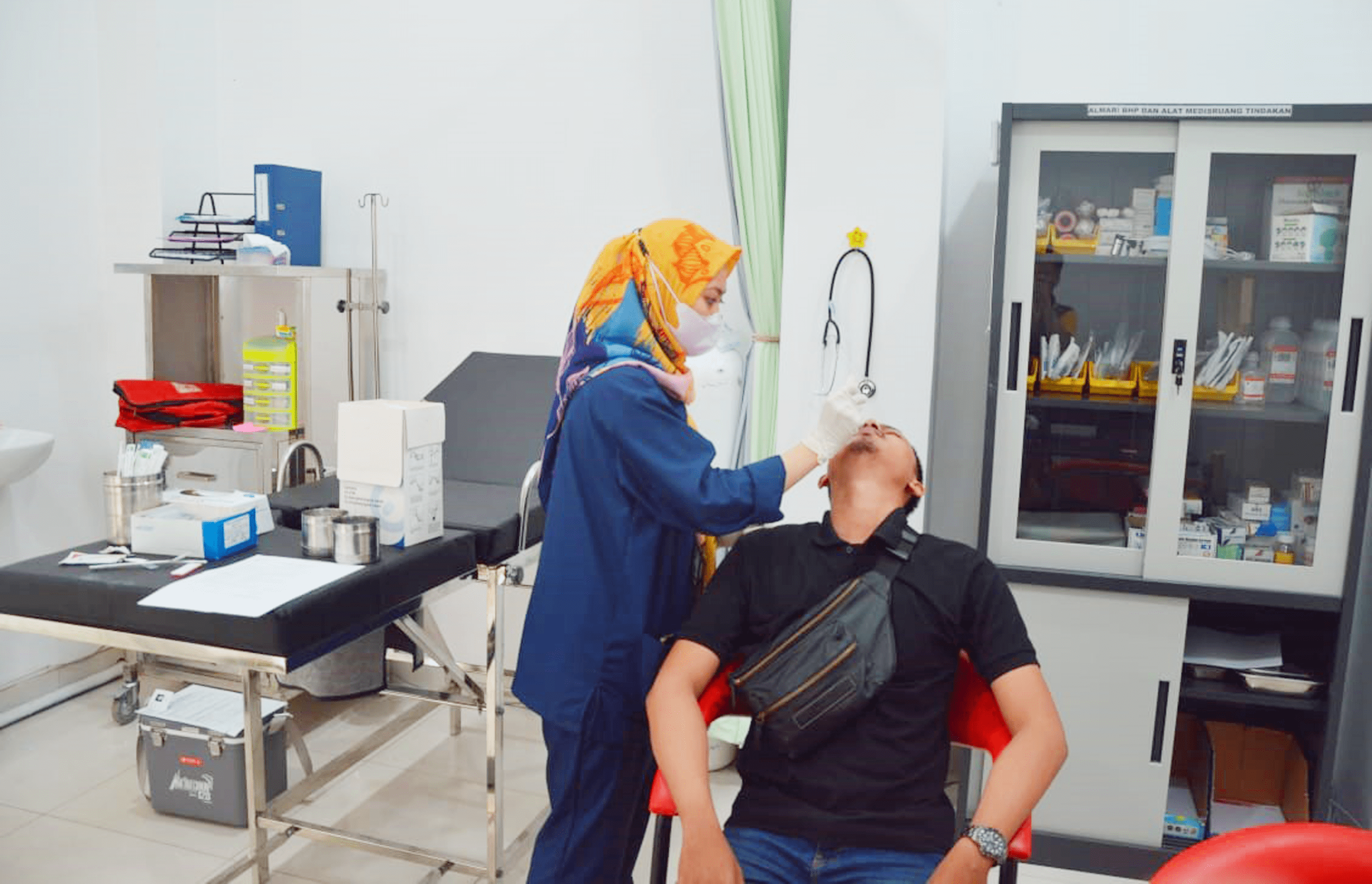 klinik PMI Kabupaten Paniai KSR PMR donor darah vaksin red cross Indonesia by WINSONMEDIA jasawebpaniai.com baliwebservices.com