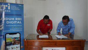 Sadar Siaga Bencana, RRI paniai dan PMI Kabupaten Paniai Teken MoU Pelayanan Informasi Mitigasi Bencana dan Kepalangmerahan